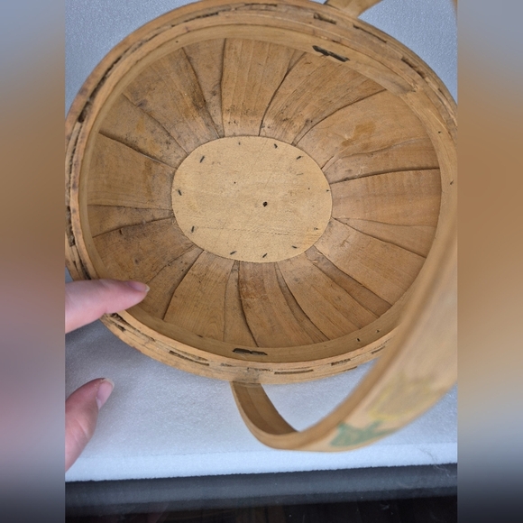 Handcrafted Wooden Easter Basket with Floral Design - Picture 7 of 8